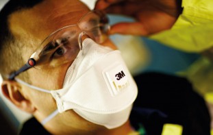 3M  Auraª Particulate Respirator, FFP3, Valved, 9332+